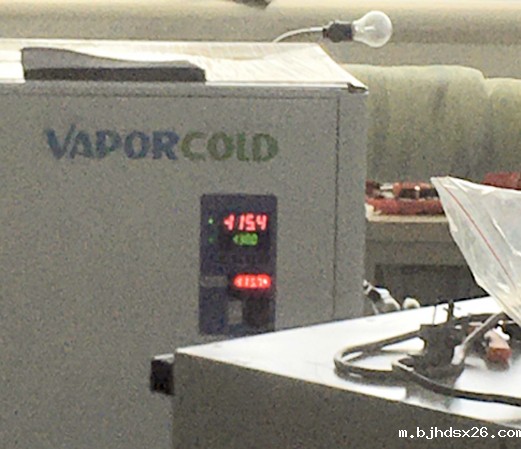 超低温冷阱.jpg 超低温冷阱.jpg