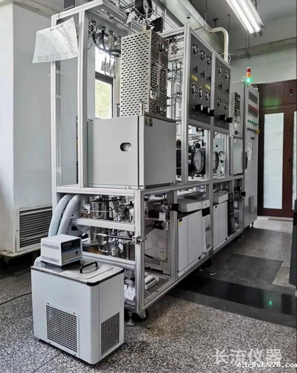 恒温循环水浴HX-105.jpg 恒温循环水浴HX-105.jpg