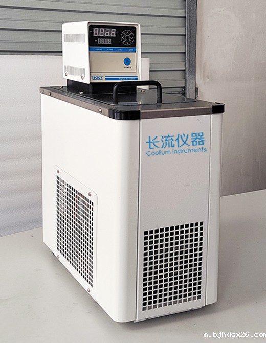 恒温循环水浴槽.jpg 恒温循环水浴槽.jpg