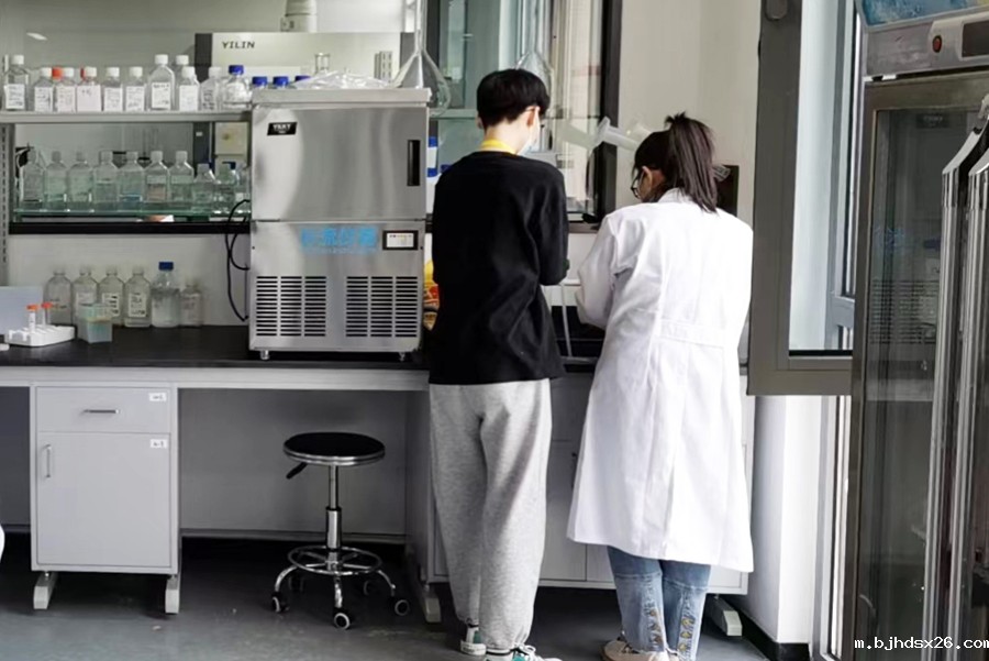 雪花制冰机.jpg 雪花制冰机.jpg