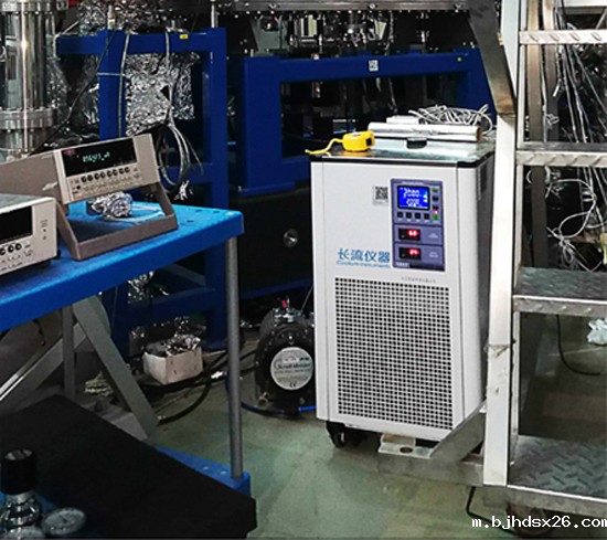 精密冷水机.jpg 精密冷水机.jpg