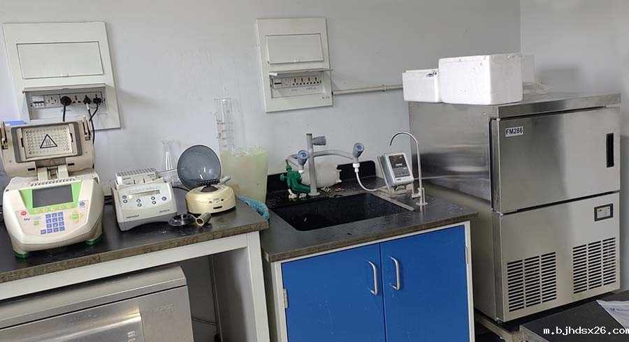 雪花制冰机.jpg 雪花制冰机.jpg