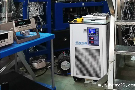 高能粒子加速器